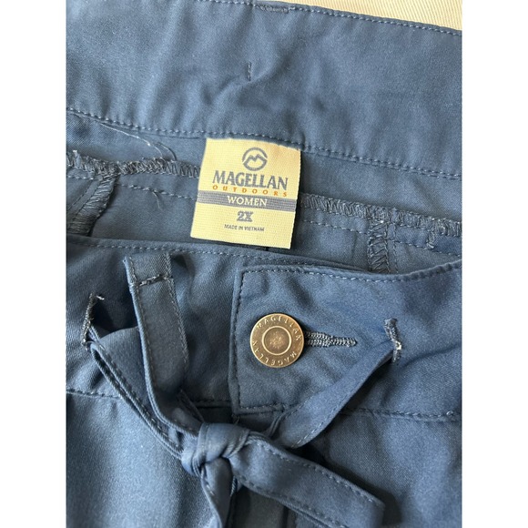 Women’s Magellan Shorts 2x - Picture 2 of 9